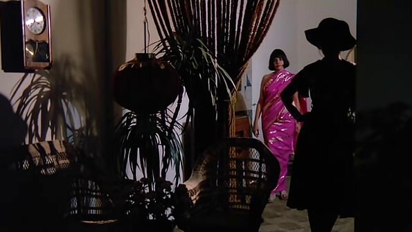 ජර්මානු මිල්ෆ් ඇනා නෝවා මුදා හැරියේය