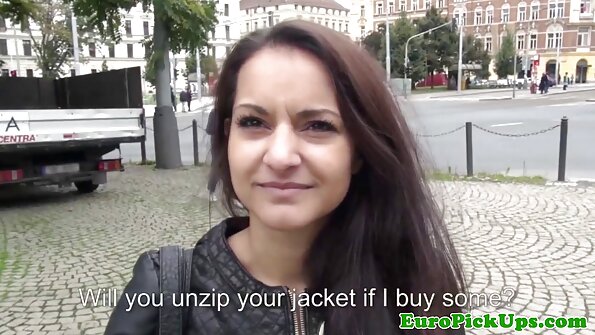 Dark Haired Pornstar Cherokee Seduces With Her But