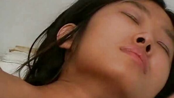 හන්ටර් මහත්මිය Xander ට මග පෙන්වීමක් ලබා දෙනවා