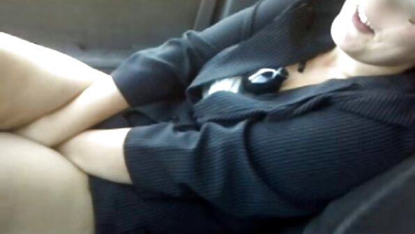 Kortneys Tight Slit මත විශාල ප්‍රතිලාභ