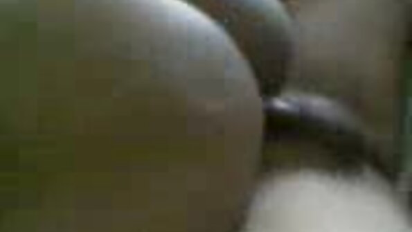 ජේඩන් ලී පිටිපස්සෙන් කෙලෙව්වා