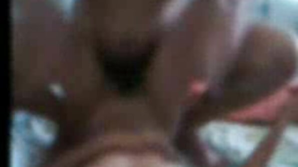 ටිෆ් බැනිස්ටර් පන්ති කාමරයේදී කෙලෙව්වා