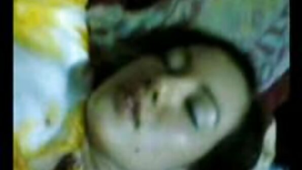 ලස්සන චියර්ලීඩර්ට හොඳ මගුලක් අවශ්‍ය විය