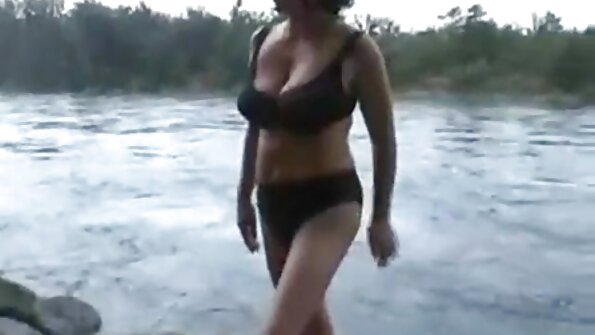 චබී ස්ලට් මියා බ්ලෝ POV හි ඉස්කුරුප්පු කර ඇත