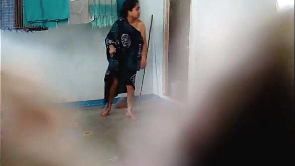 දඟකාර දිලිසෙන පාසල් සිසුවියකට ගුද මාර්ගයෙන් දඬුවම් ලැබේ